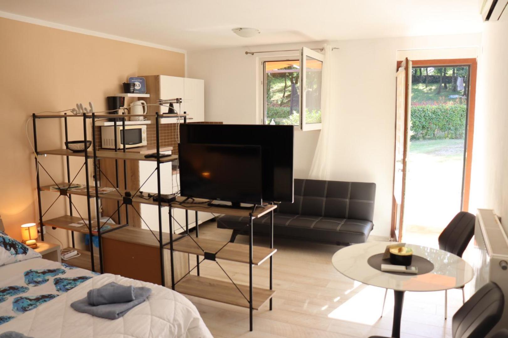 Apartments Matelici Divšići Buitenkant foto