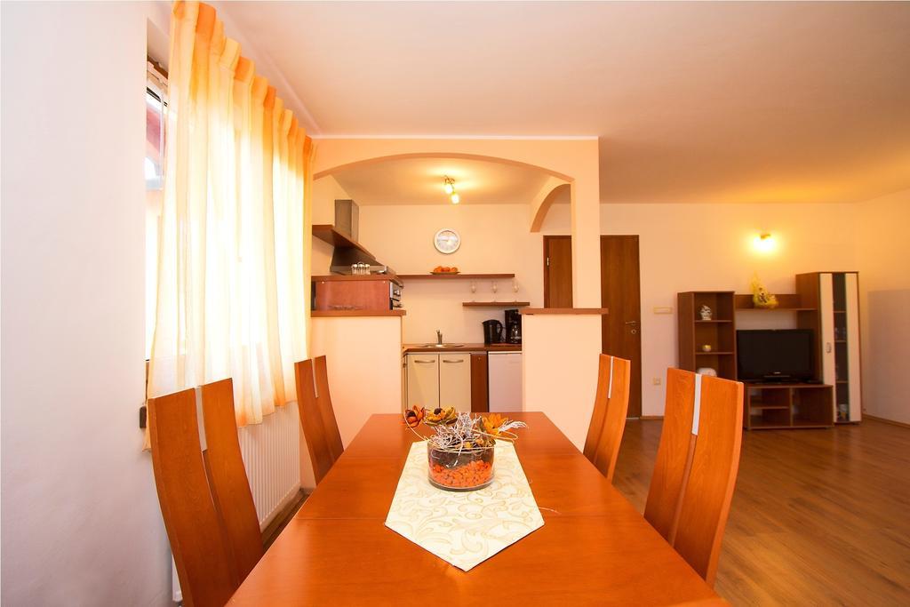 Apartments Matelici Divšići Kamer foto