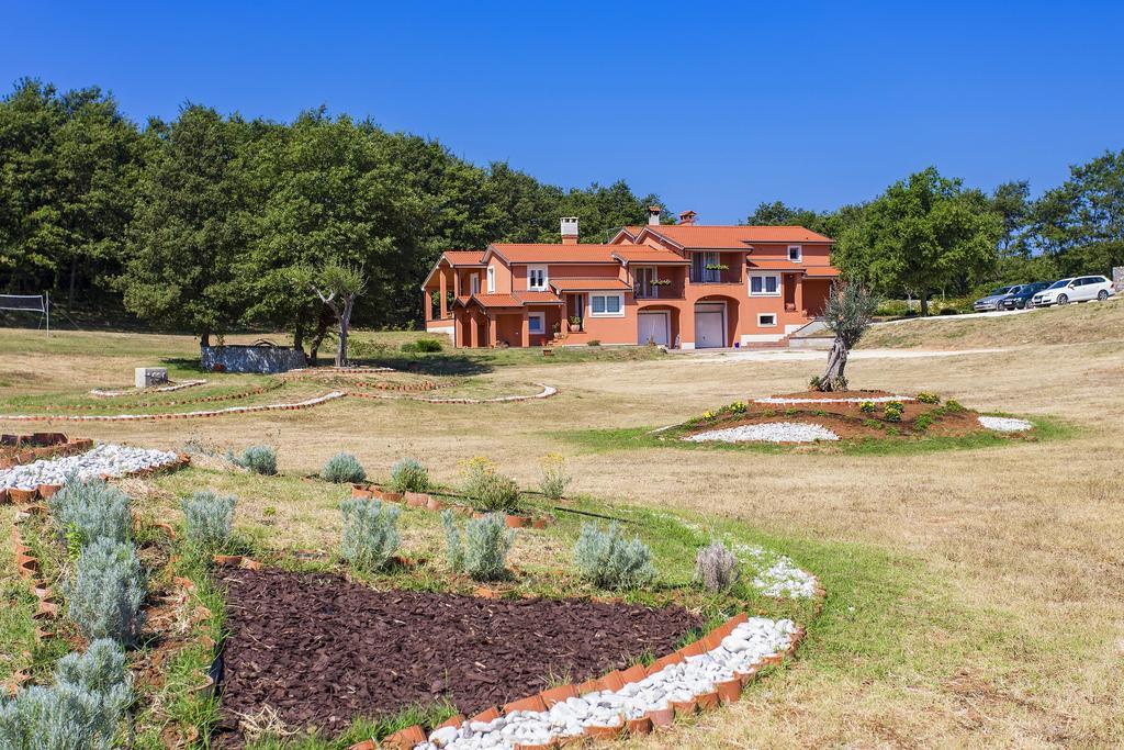Apartments Matelici Divšići Buitenkant foto