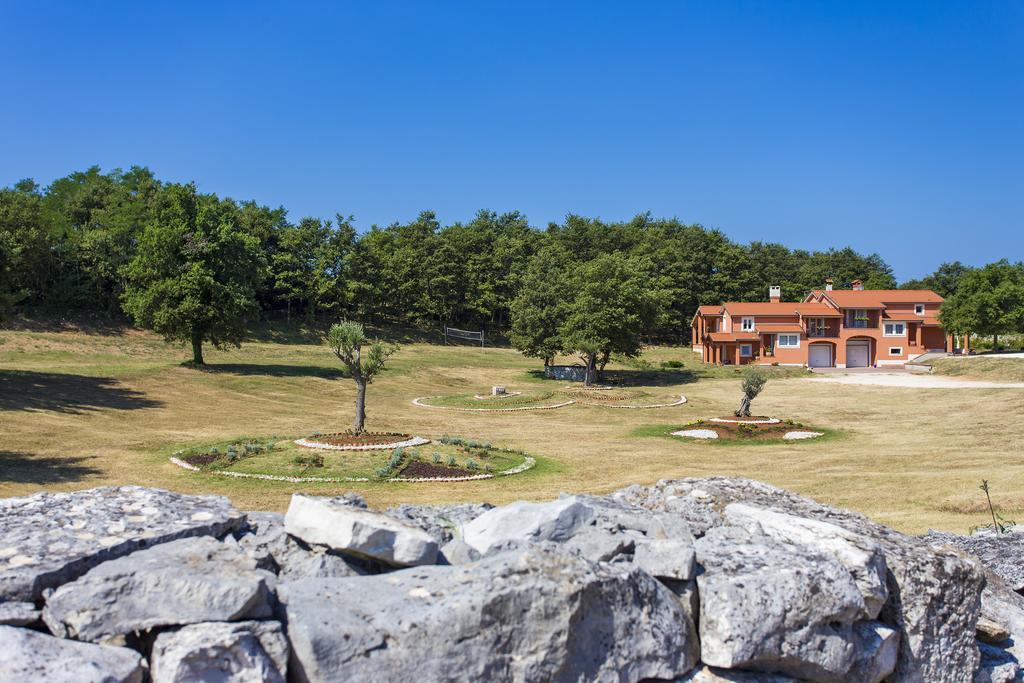 Apartments Matelici Divšići Buitenkant foto
